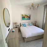 A & M House Apartment *