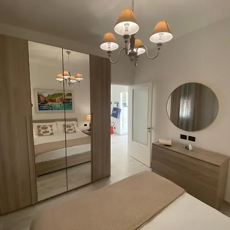 A & M House مونيلّي