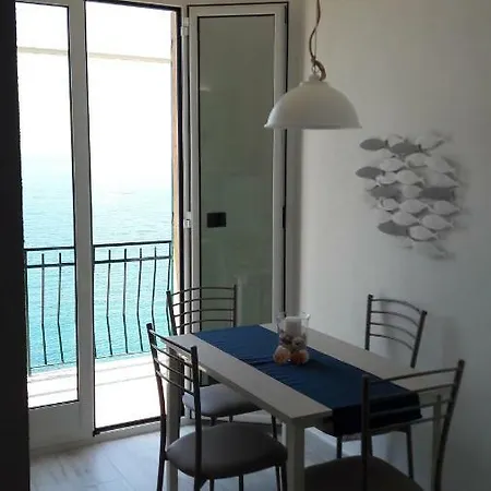 A & M House Апартаменты