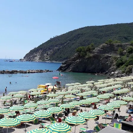 A & M House Апартаменты *