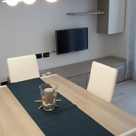 Apartment A & M House *